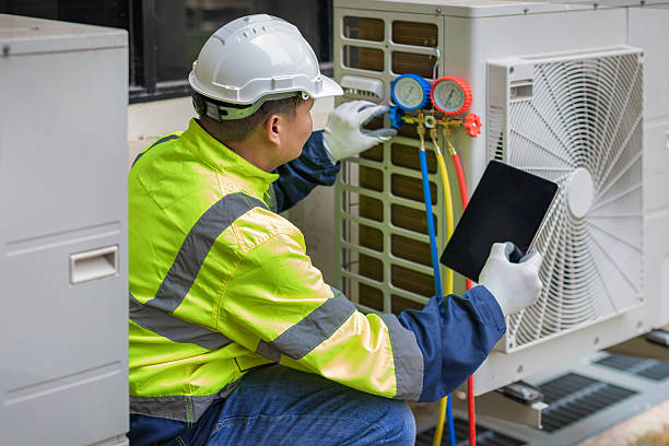 Professional Ac Installation technician working in Franconia, VA